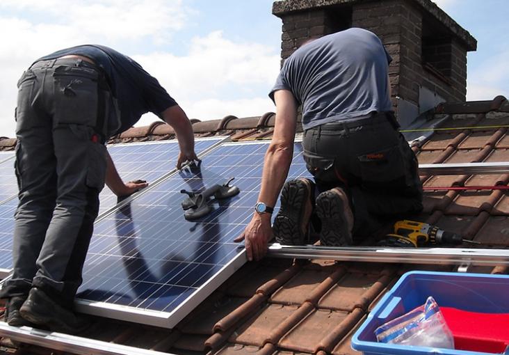 Comment un couvreur à Saint Martin peut-il améliorer l’efficacité énergétique de votre maison ?