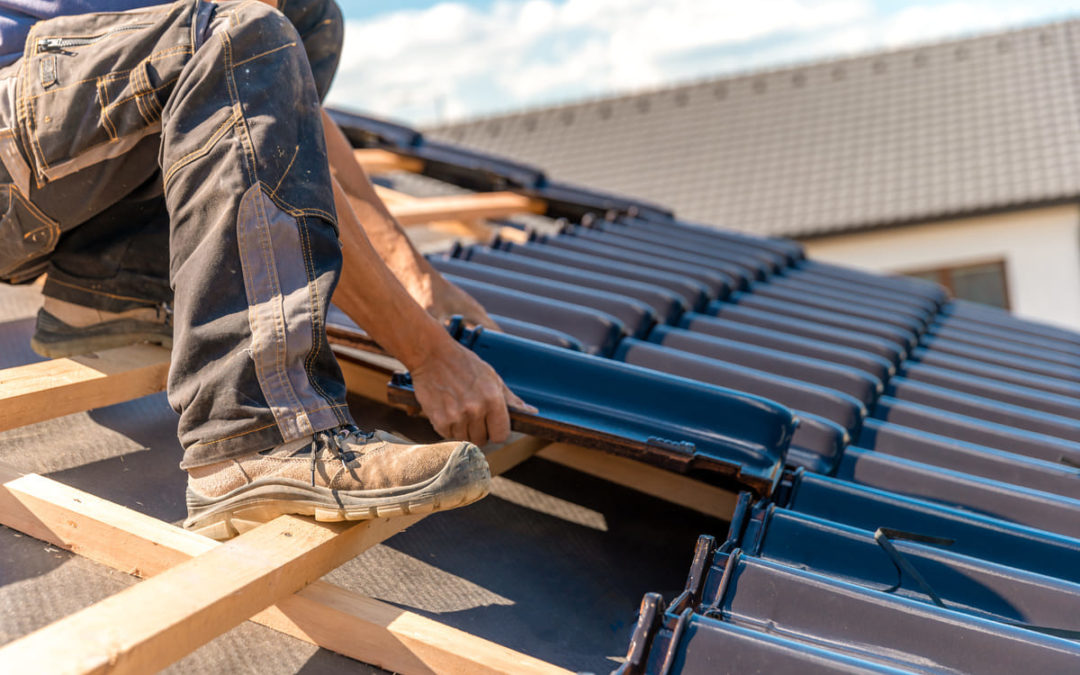 Zinguerie à Saint Martin : Quelles sont les meilleures pratiques pour l’installation en zones venteuses ?
